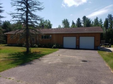 1897 Duck Lake Rd E, Watersmeet, MI 49969