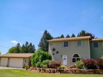 608 3rd Ave S, Edgar, WI 54426