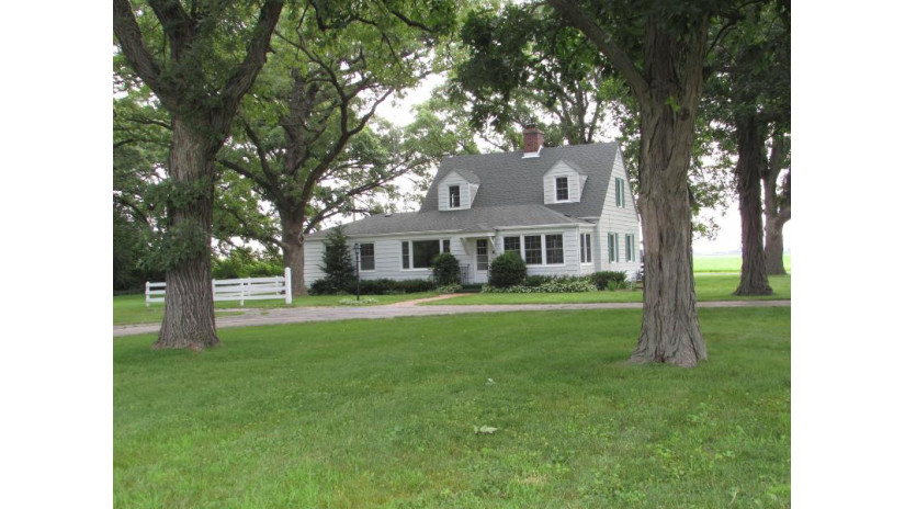 W670 N Bloomfield Rd Bloomfield, WI 53128 by Keefe Real Estate, Inc. $374,900