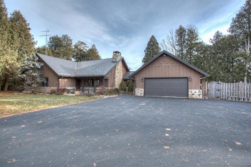 N6712 N Harbor Pt Ln, Ingallston, MI 49858