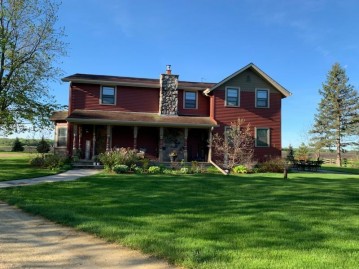 W7535 Bluff Rd, Whitewater, WI 53190-3860