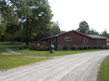 W8028 Bell Crossing Rd, Amberg, WI 54102