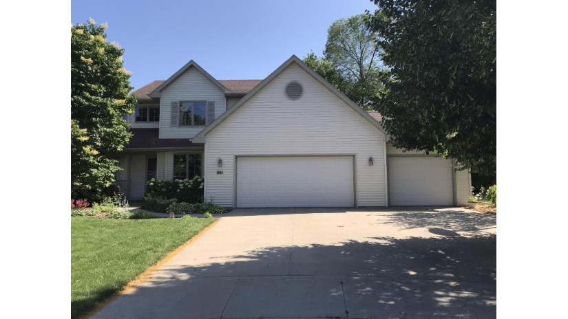 201 Riva Ridge Ln Neenah, WI 54956 by Coldwell Banker Real Estate Group~Manitowoc $279,000