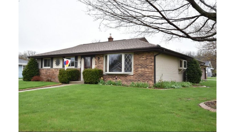 3320 E Woodview Ave Oak Creek, WI 53154 by Realty Executives Integrity~Brookfield $269,900