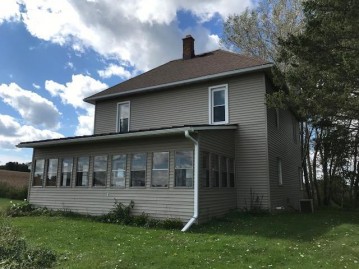 S5975 Plainview Rd, Liberty, WI 54664