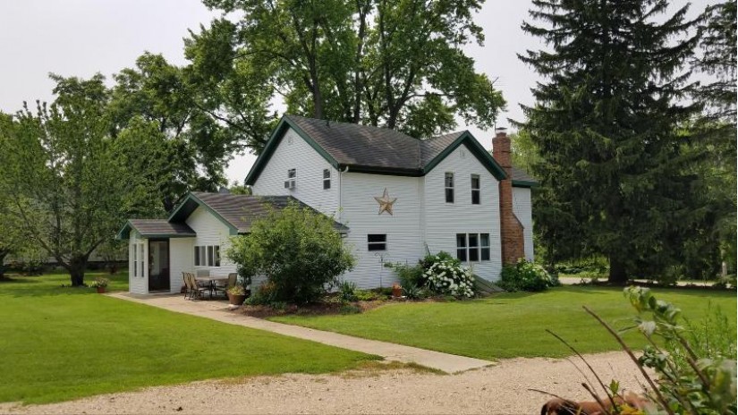 N7082 County Road Dd Spring Prairie, WI 53105 by Realty Executives - Integrity $319,900