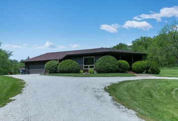 8520 184th Ave, Bristol, WI 53104-9209