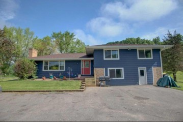 W5457 Boma Rd, Shelby, WI 54601-2495