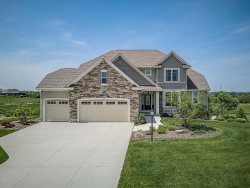 W129S8777 Boxhorn Reserve Dr, Muskego, WI 53150-4522