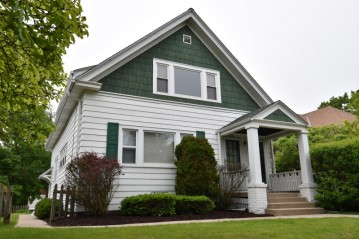 4533 N Bartlett Ave 4535, Shorewood, WI 53211-1510