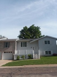 101 Madison St E, Caledonia, MN 55921-1819