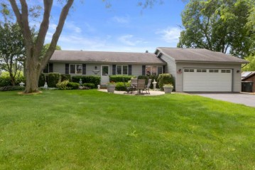 W5285 Pebble Beach Dr, La Grange, WI 53121