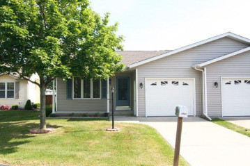 1731 Cedar Ct, Manitowoc, WI 54220