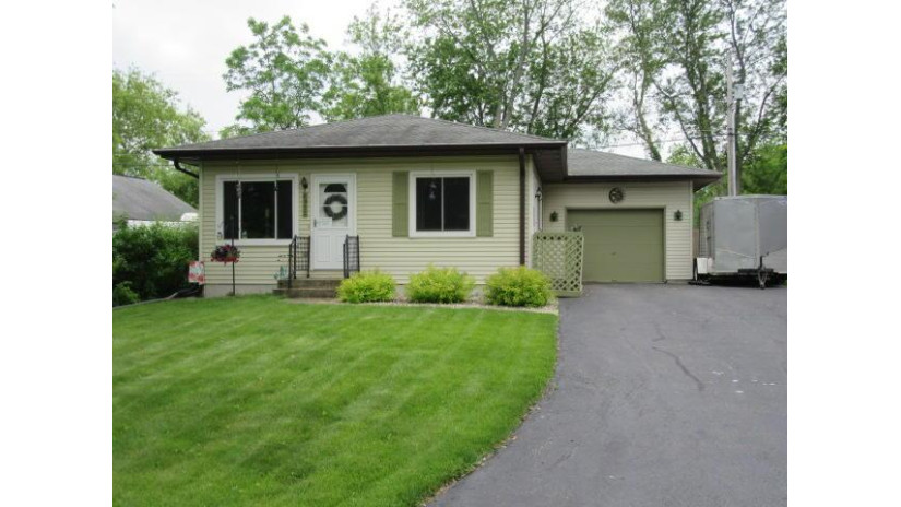 6922 250th Ave Paddock Lake, WI 53168 by RE/MAX ELITE $194,500