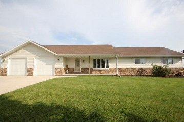 W1485 County Rd E, Rantoul, WI 53014-9370