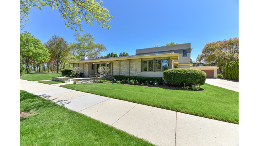 2415 E Kensington Blvd Shorewood, WI 53211 by Shorewest Realtors $895,000