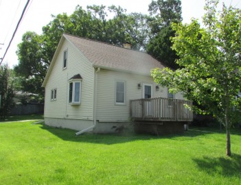 617 Rethke Ave, Blooming Grove, WI 53714