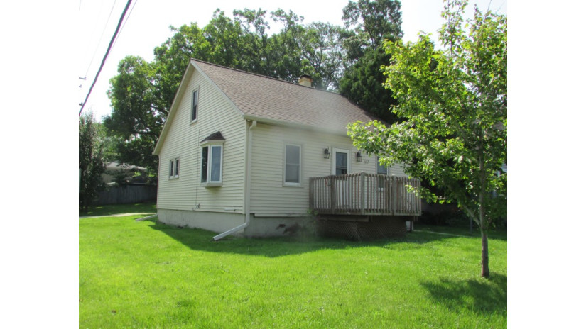 617 Rethke Ave Blooming Grove, WI 53714 by Shorewest Realtors $169,900