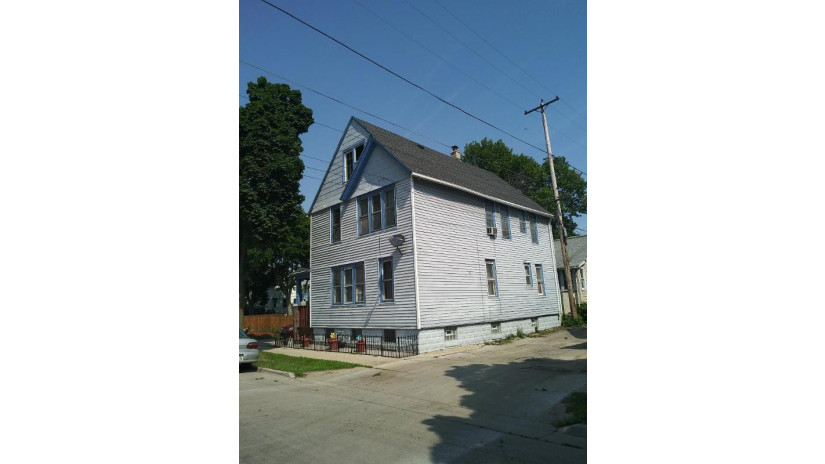 1922 W Scott St 1924 Milwaukee, WI 53204 by Keller Williams Realty-Milwaukee Southwest $115,900