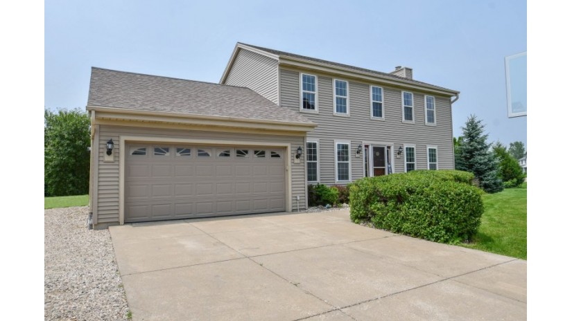 303 Hawthorne Dr Eagle, WI 53119 by Shorewest Realtors $299,900