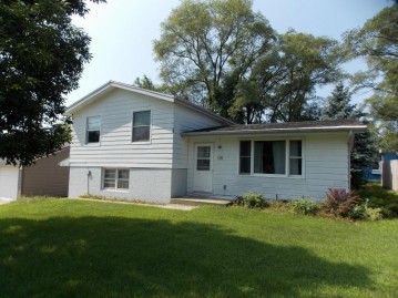 119 S 4th St, Palmyra, WI 53156-9345