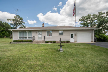 444 Elkhorn Rd, Eagle, WI 53119-2042