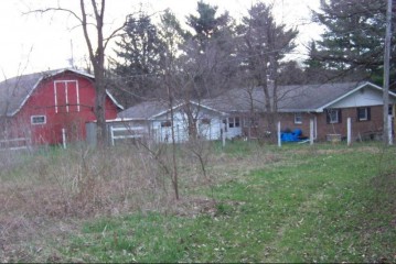 N305 Old 26 Rd, Koshkonong, WI 53538