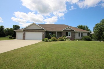 W3853 Stoneridge Dr, Taycheedah, WI 54937-6201