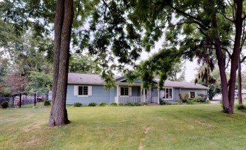 701 Air View Dr, Palmyra, WI 53156-9204