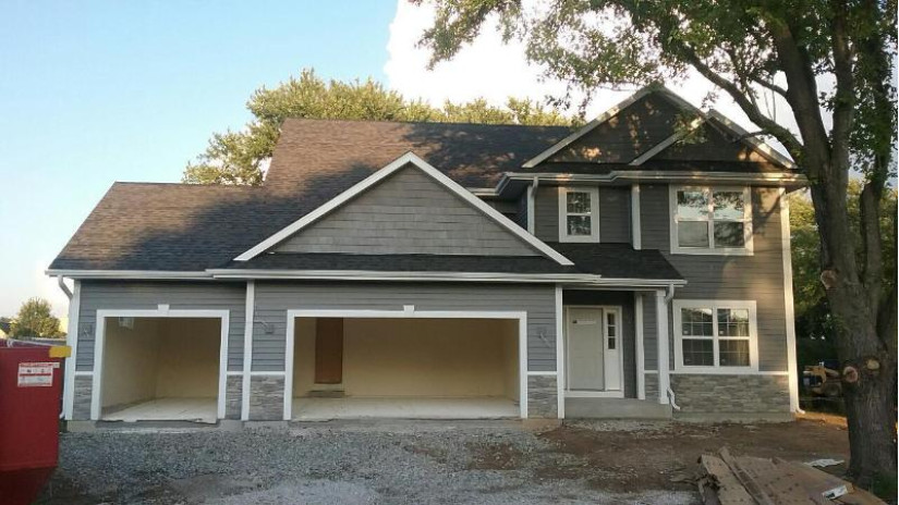 10256 S Shepard Ave Oak Creek, WI 53154 by Krimmer Realty, LLC $419,900