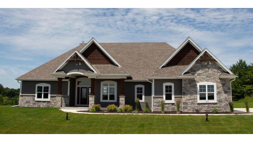 21144 W Richard Ct New Berlin, WI 53146 by DB Realty, LLC $731,000