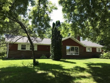 103 W Wisconsin St, Palmyra, WI 53156-9617