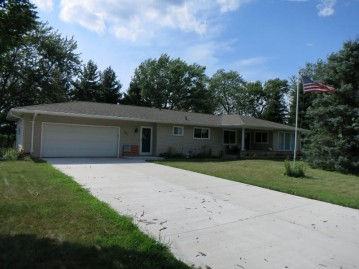 291 N Arlington Ave, North Prairie, WI 53153-9702