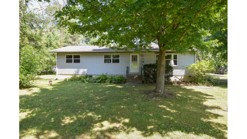 N6270 E Lakeshore Dr Spring Prairie, WI 53105 by Shorewest Realtors $159,900