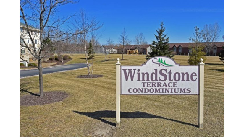 520 Windstone Dr 105 Hartland, WI 53029 by First Weber Inc - Delafield $159,900