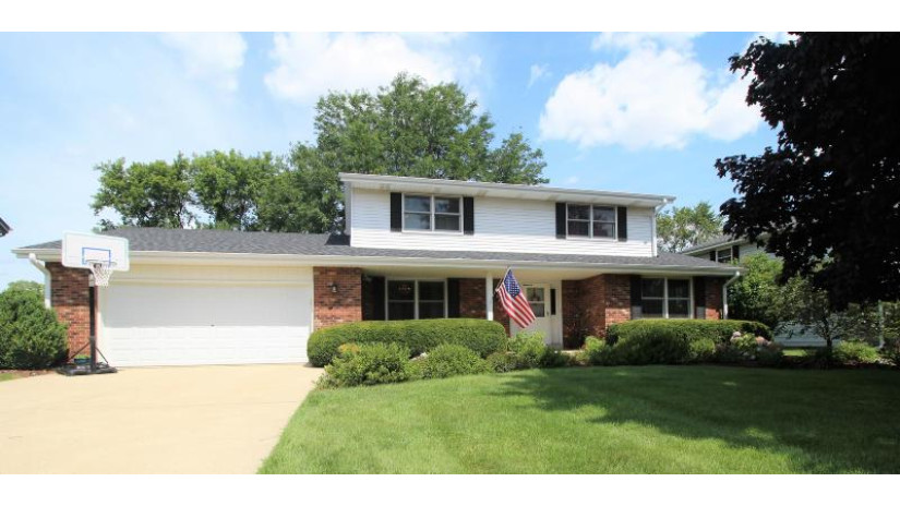 N28W22068 Indianwood Ct Pewaukee, WI 53186 by Redefined Realty Advisors LLC $344,900