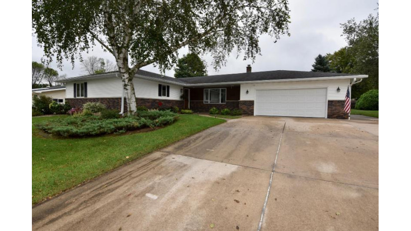 483 Lark Ln West Salem, WI 54669 by Berkshire Hathaway HomeServices North Properties $264,900