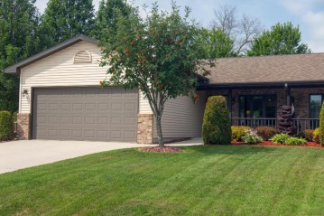 3720 Limestone Ct, Sheboygan, WI 53083-2666