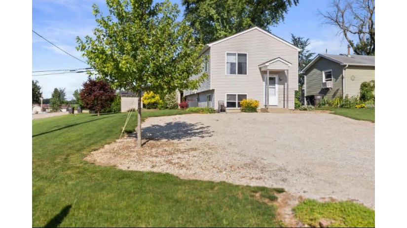 6424 246th Ave Paddock Lake, WI 53168 by RE/MAX Plaza $145,000