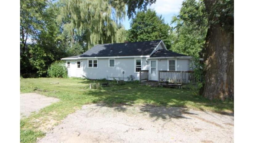 W8628 W County Road A Richmond, WI 53115 by Tincher Realty $79,900