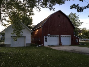 706 Palmyra St, Sullivan, WI 53178-9603