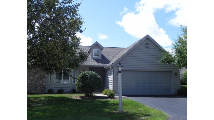 1185 Lansdowne Ct Brookfield, WI 53045 by Shorewest Realtors $290,000