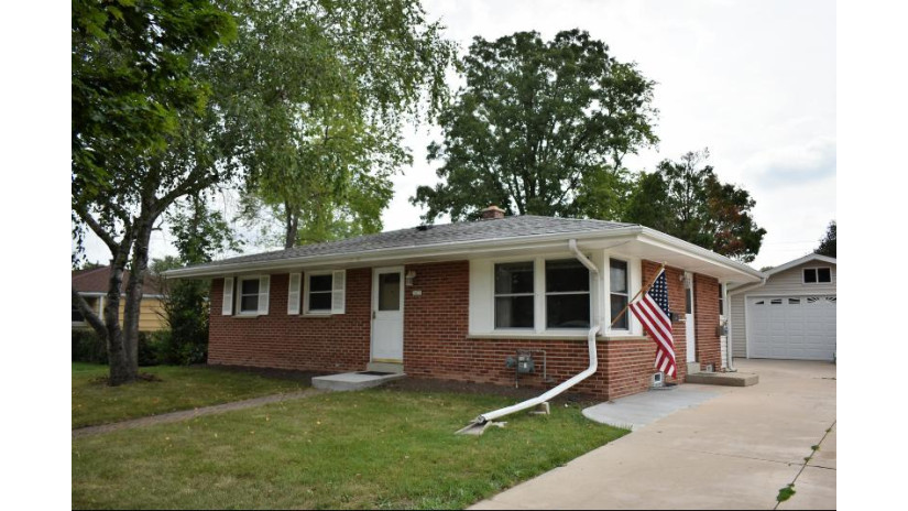 5839 W Oakwood Ave Greendale, WI 53129 by TerraNova Real Estate $259,900