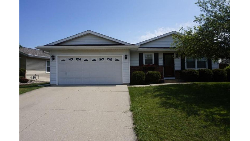 1627 17th Ave Kenosha, WI 53140 by RealtyPro Professional Real Estate Group $194,900