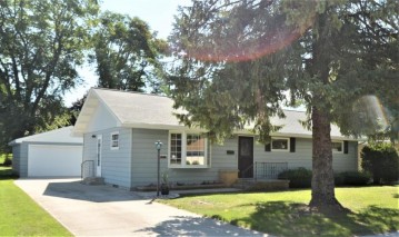 1016 3rd St, Kiel, WI 53042-1142