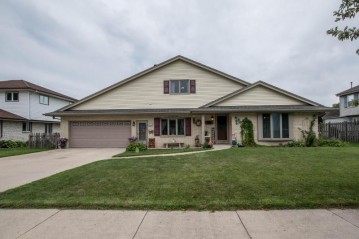 850 6th Ave, Grafton, WI 53024-1416