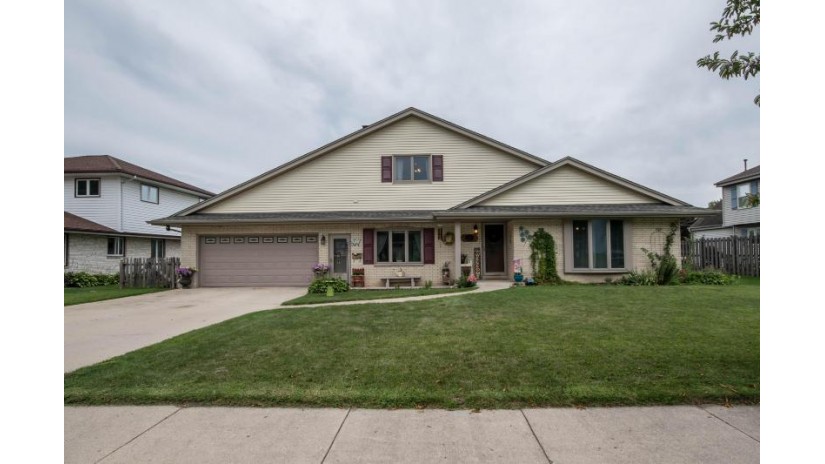 850 6th Ave Grafton, WI 53024 by Benefit Realty $297,900