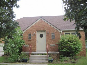 354 E Menasha Ave, Whitelaw, WI 54247-9562