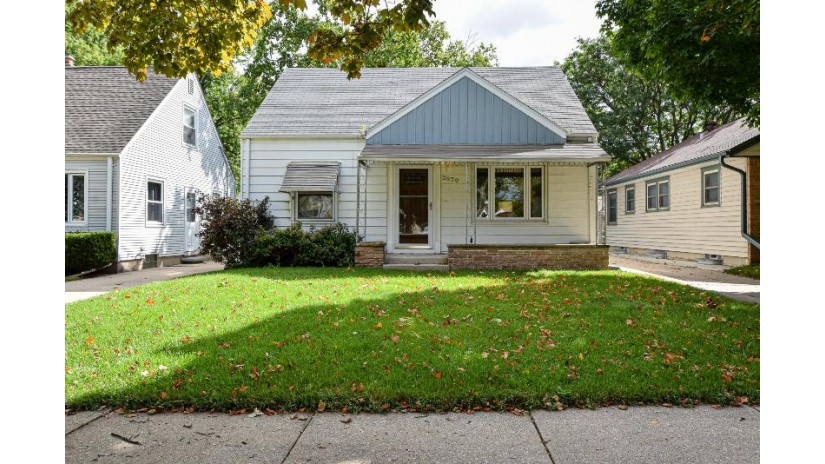 2070 S 97th St West Allis, WI 53227 by NextKey Realty Group, LLC $135,000