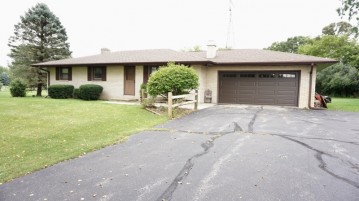 28931 Bushnell Rd, Burlington, WI 53105-7716